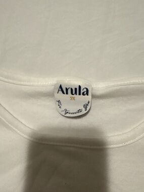 arula baby tee